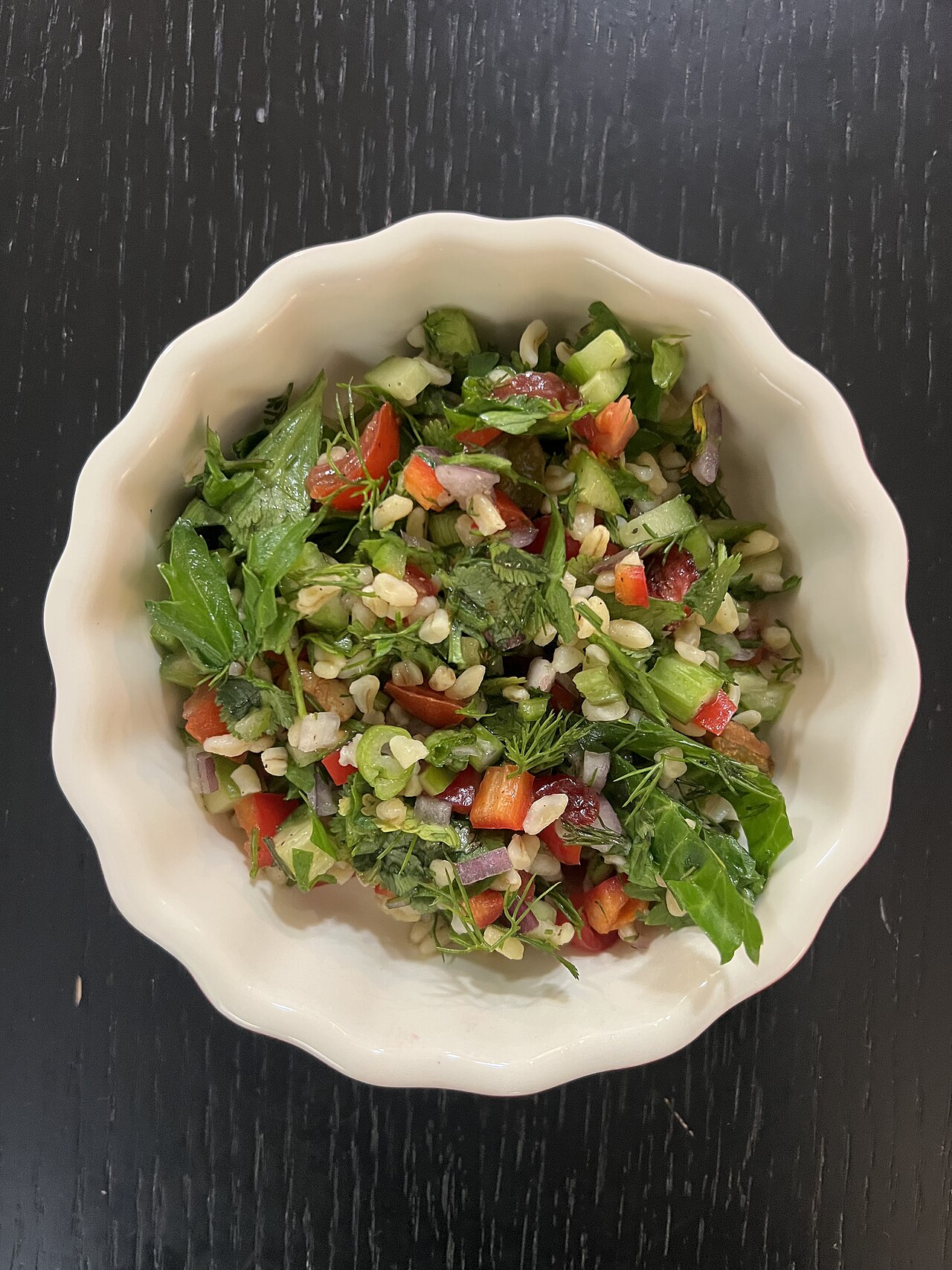 fresh vegetables bowl (foto: HaJunkiyada / CC BY-SA 4.0, Wikimedia Commons)